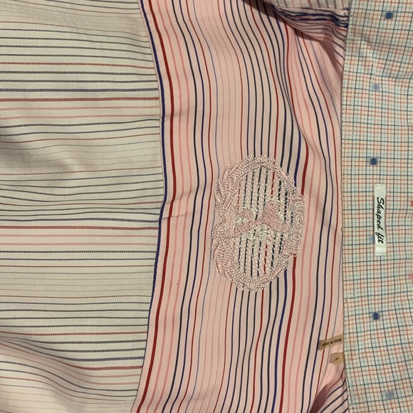 Bugatchi Button down shaped fit. Large. - Picture 3 of 3